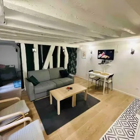 - Opera - Place De La Madeleine - Saint Martin - 4 Pers Apartment *